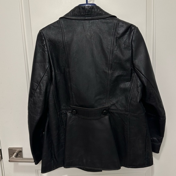 Vintage black leather jacket - Picture 7 of 9